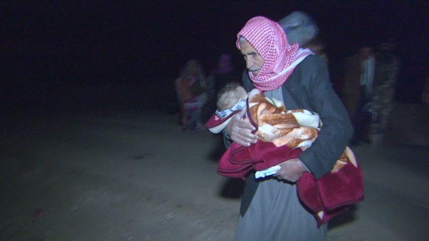 Pkg Syria Night Exodus_00002113.jpg