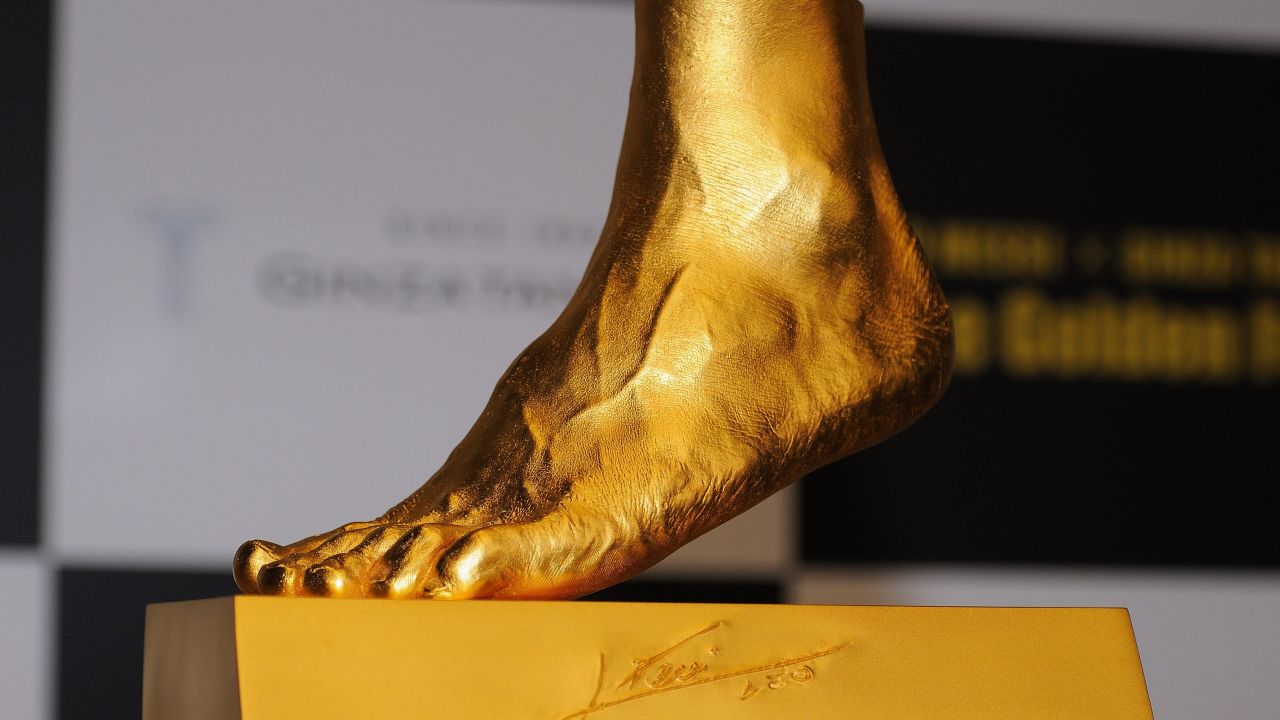 The statue of Lionel Messi's left foot was made by Japanese jeweler  by Ginza Tanaka.