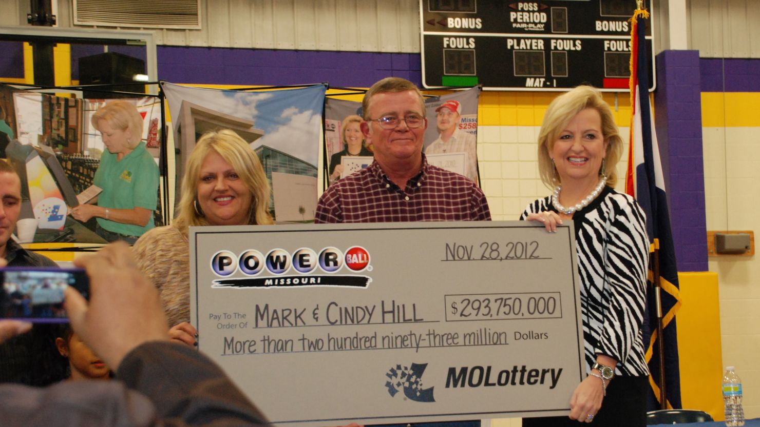 Lottery winners Mark and Cindy Hill are giving back to their community.