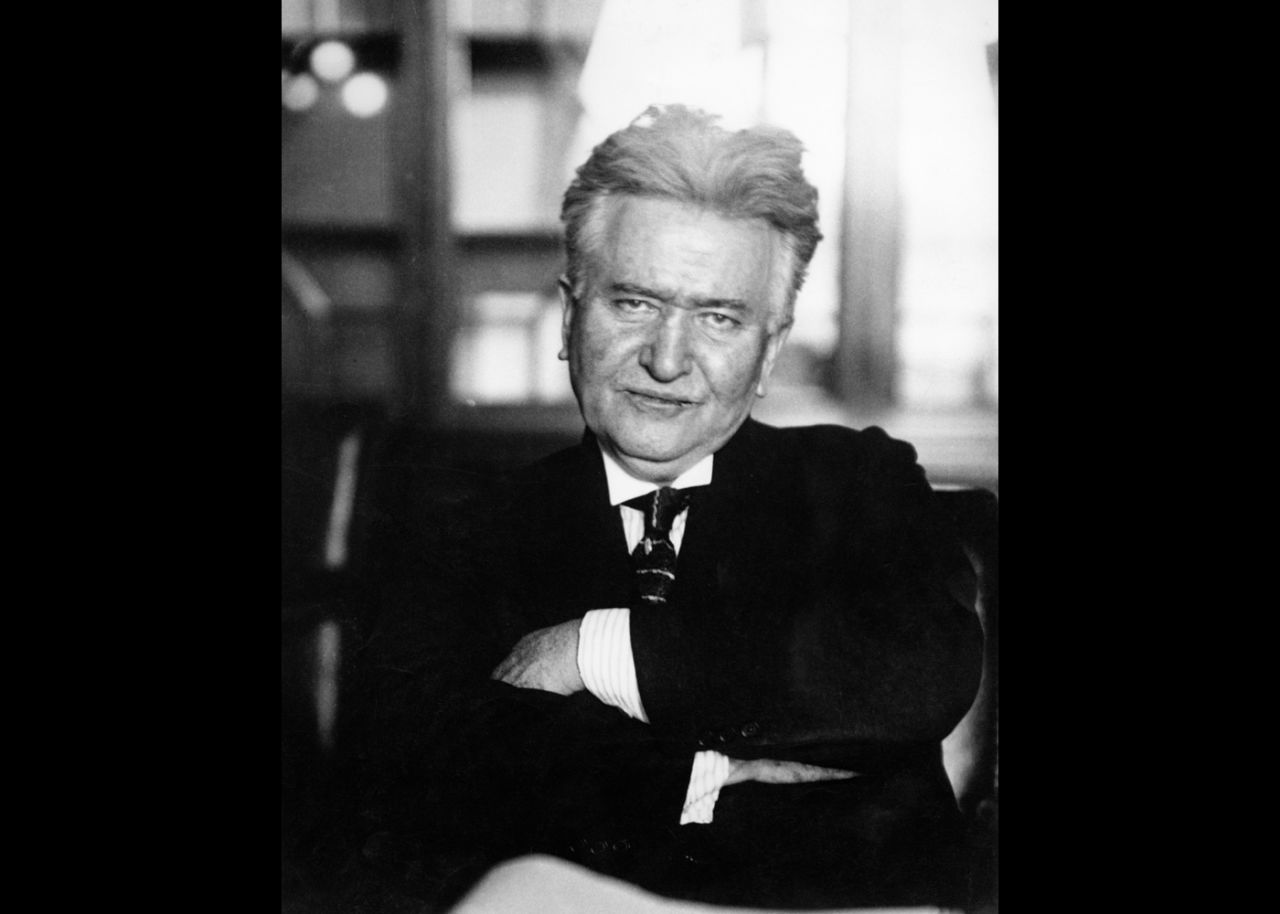 <strong>18 hours:</strong> Sen. Robert La Follette Sr. was a progressive Republican who often championed causes of the working class and working poor. Like others on this list, La Follette knew how to attract attention. For instance, his 18-hour filibuster in 1908 stood as the record until Morse outlasted him 45 years later.