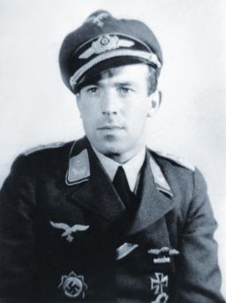 Franz Stigler wondered for years what happened to the American pilot he encountered in combat.