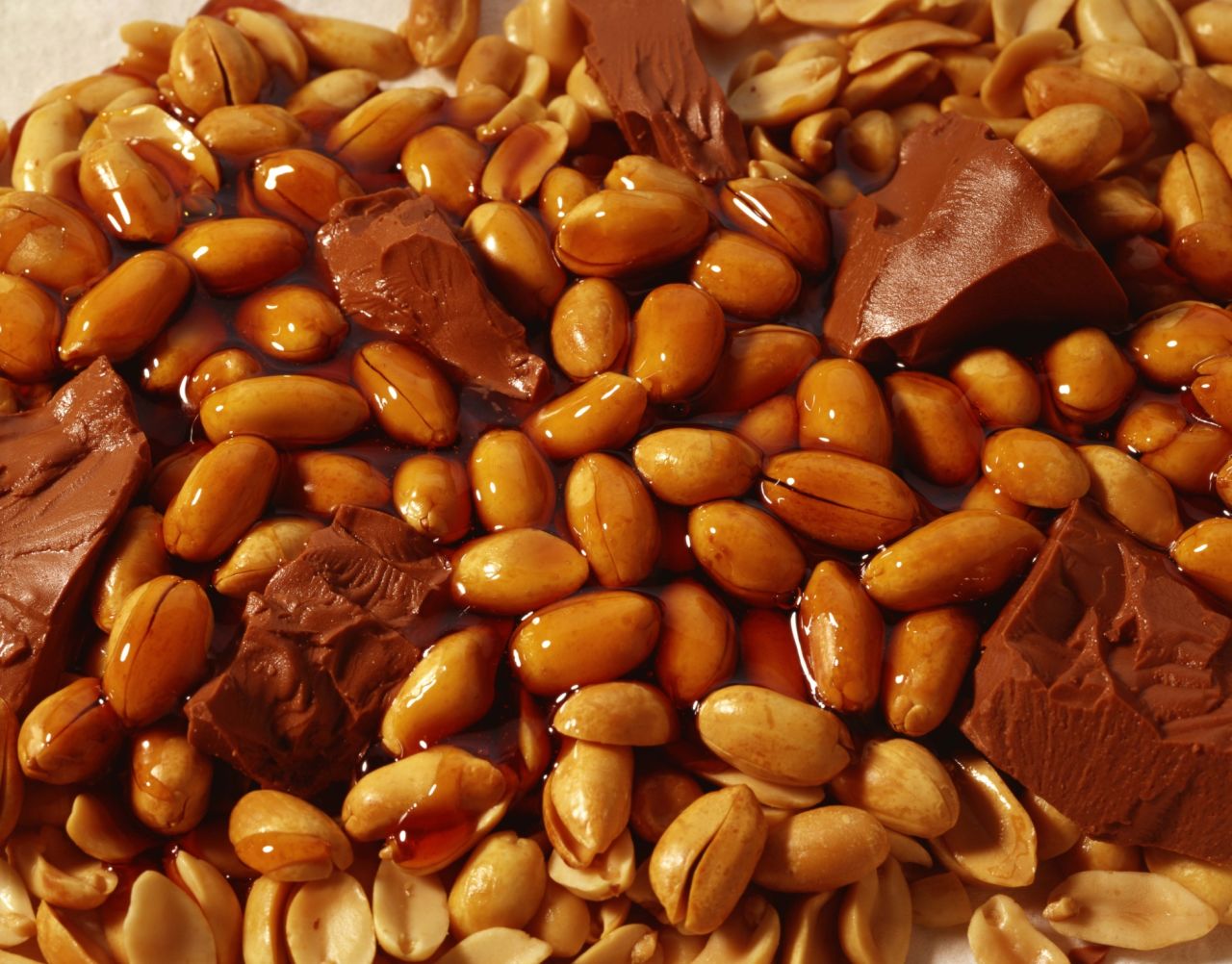 Alimentos como higos, ostras, apio, arándanos, cacahuetes, plátanos, ajo e incluso el chocolate, tienen el potencial de aumentar la resistencia sexual en el hombre