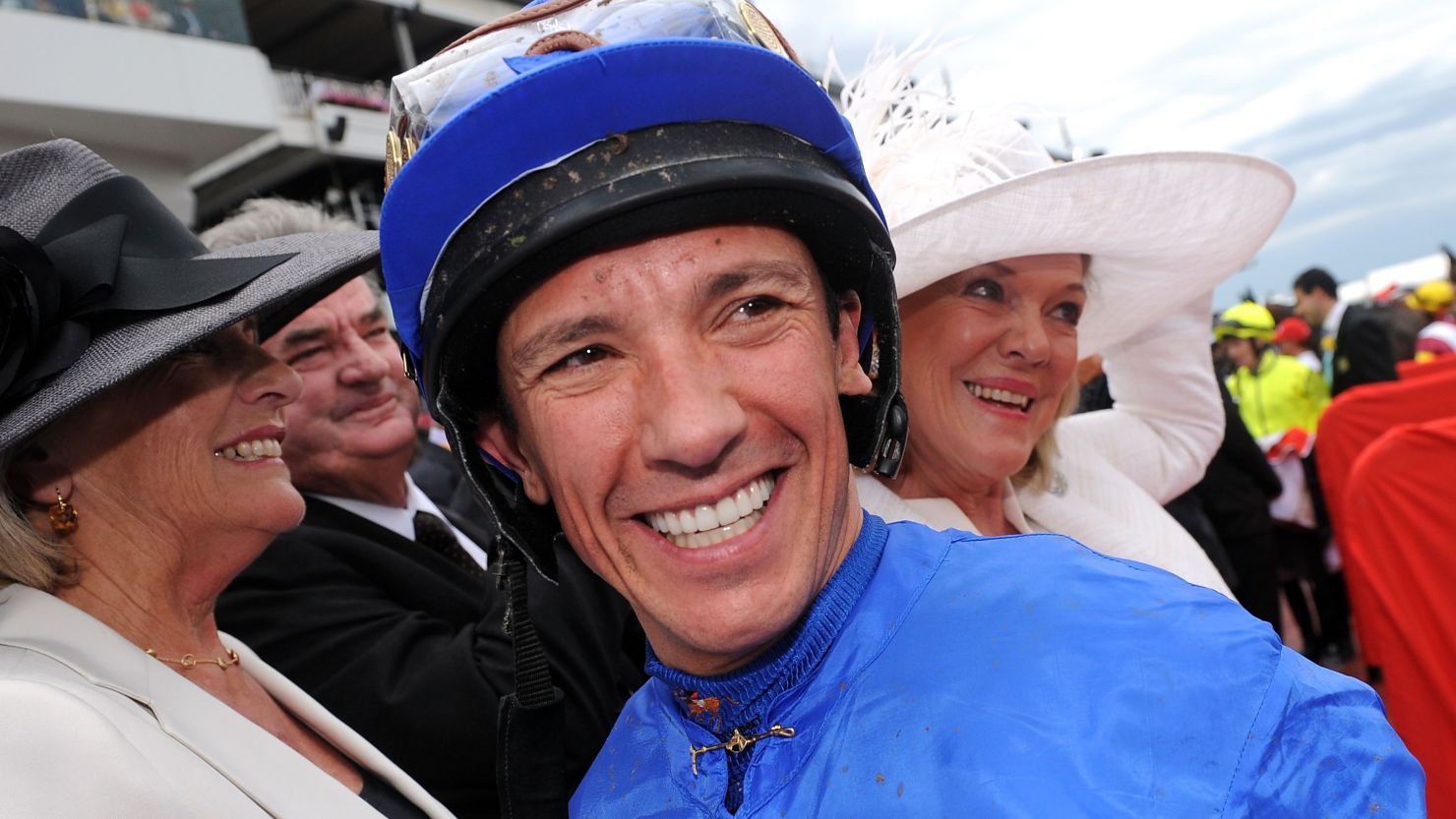 Frankie Dettori will be back in the saddle again after France Galop lifted his suspension for cocaine use.
