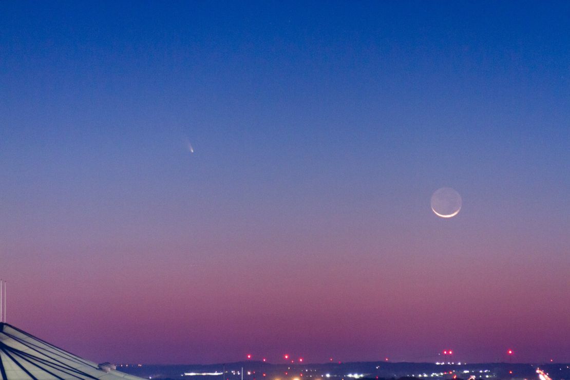 Wes Little captured a photo of Comet Pan-STARRS from Atlanta, Georgia, on March 2015.