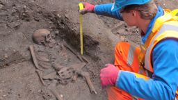 intl black death skeletons isa soares pkg_00010323.jpg skeleton london