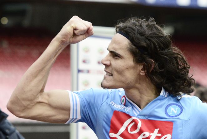 Edinson Cavani was back to his best following a mini goal-drought after his double ensured Napoli moved to within nine points of leader Juventus courtesy of a 3-2 win over Atalanta.