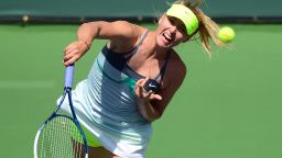 Maria Sharapova, who won the Indian Wells title in 2006, took the first set 6-2 as she took control of the final in some style.