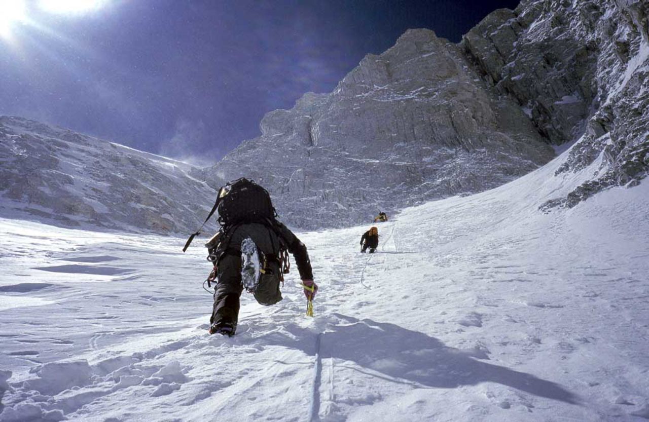 South Korean climber Oh Eun-Sun beat Pasaban to completing the 14 peaks by 3 weeks in 2010.<br /><br />However, fellow climbers began to question whether Oh had in fact reached the summit of Kanchenjunga, one of the mountains, the previous year.<br /><br />After an investigation by the Korean Alpine Federation in August 2010, it was concluded Oh had not completed the ascent, and Pasaban was generally considered to be the first woman to complete the 14 peaks.