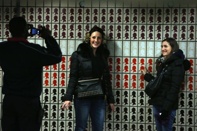 The station is covered in Sherlock Holmes themed tiles and it has become a popular photography spot for London tourists.   