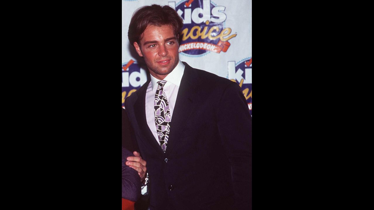 With his puppy dog eyes and luscious hair, Joey Lawrence was a constant presence in teen magazines in the '90s -- frequently in sleeveless shirts or vests. On the sitcom "Blossom," he played the clueless but adorable older brother of Mayim Bialik's titular character, turning "Whoa!" into a catchphrase.