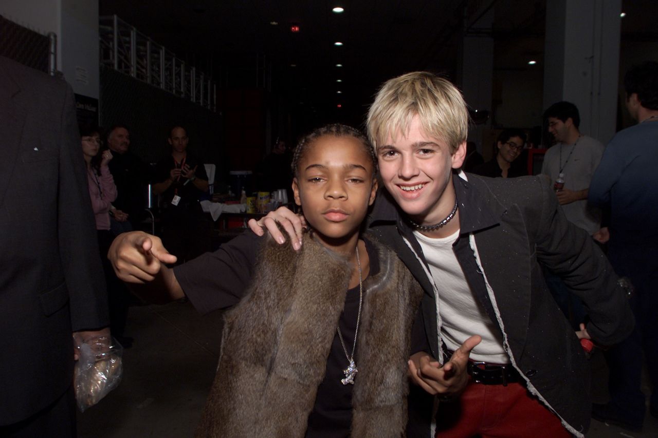 Teen idols Lil' Bow Wow and Aaron Carter posed after the 2000 Billboard Music Awards