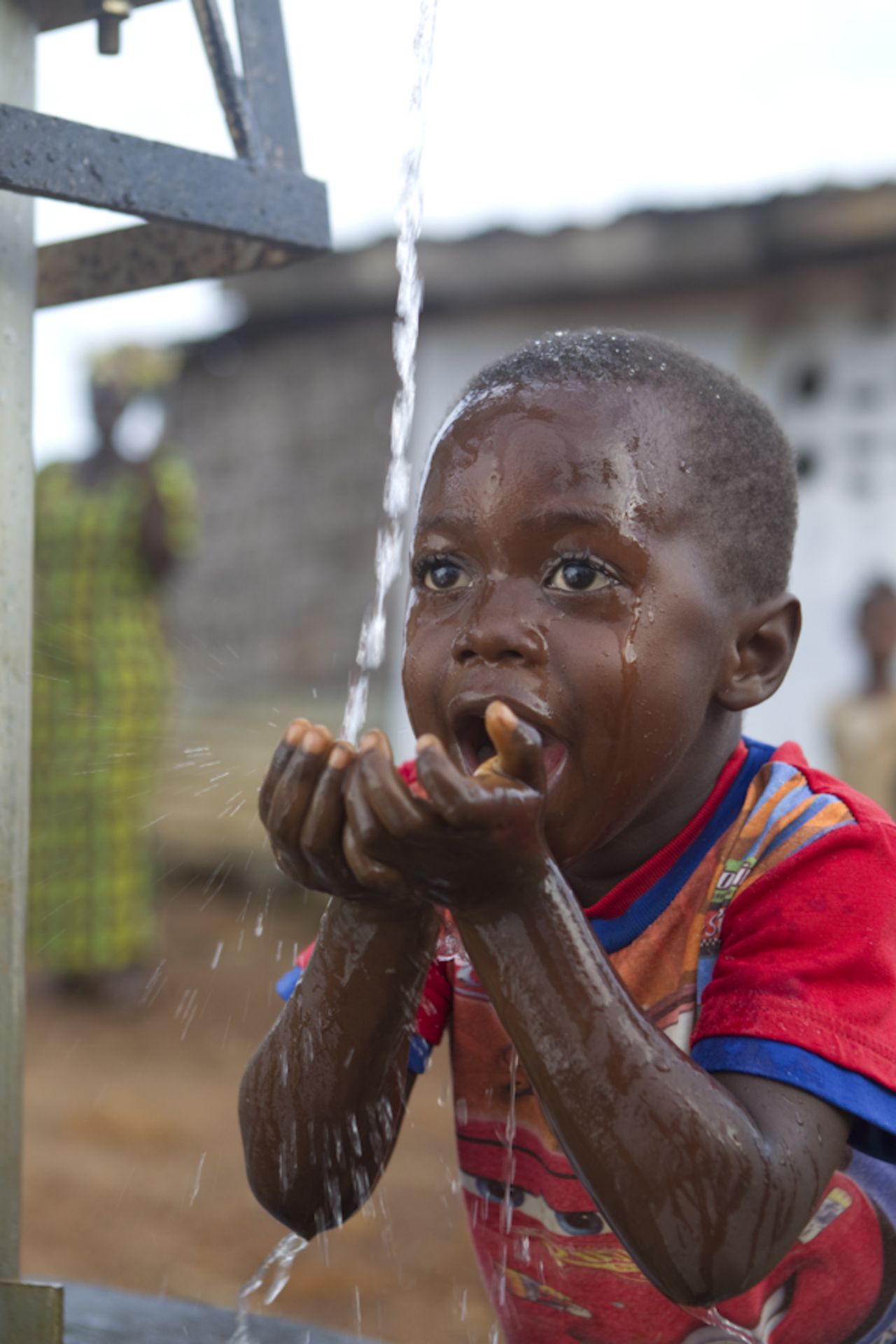 Liberia, which emerged from the wreckage of a 14-year civil war in 2003, is facing a severe water crisis. Approximately 3,000 people, more than half of which are children under the age of five, die each year from diarrhea, according to World Bank figures.