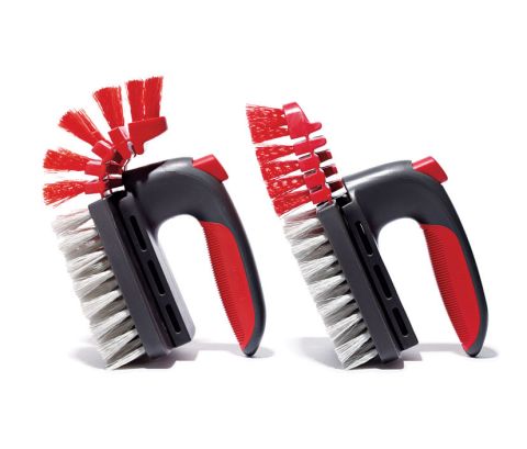Whatever the shape and contours of your tub or shower, this Rubbermaid brush can get right in there. A button lets you slide between flat or flexed mode. 