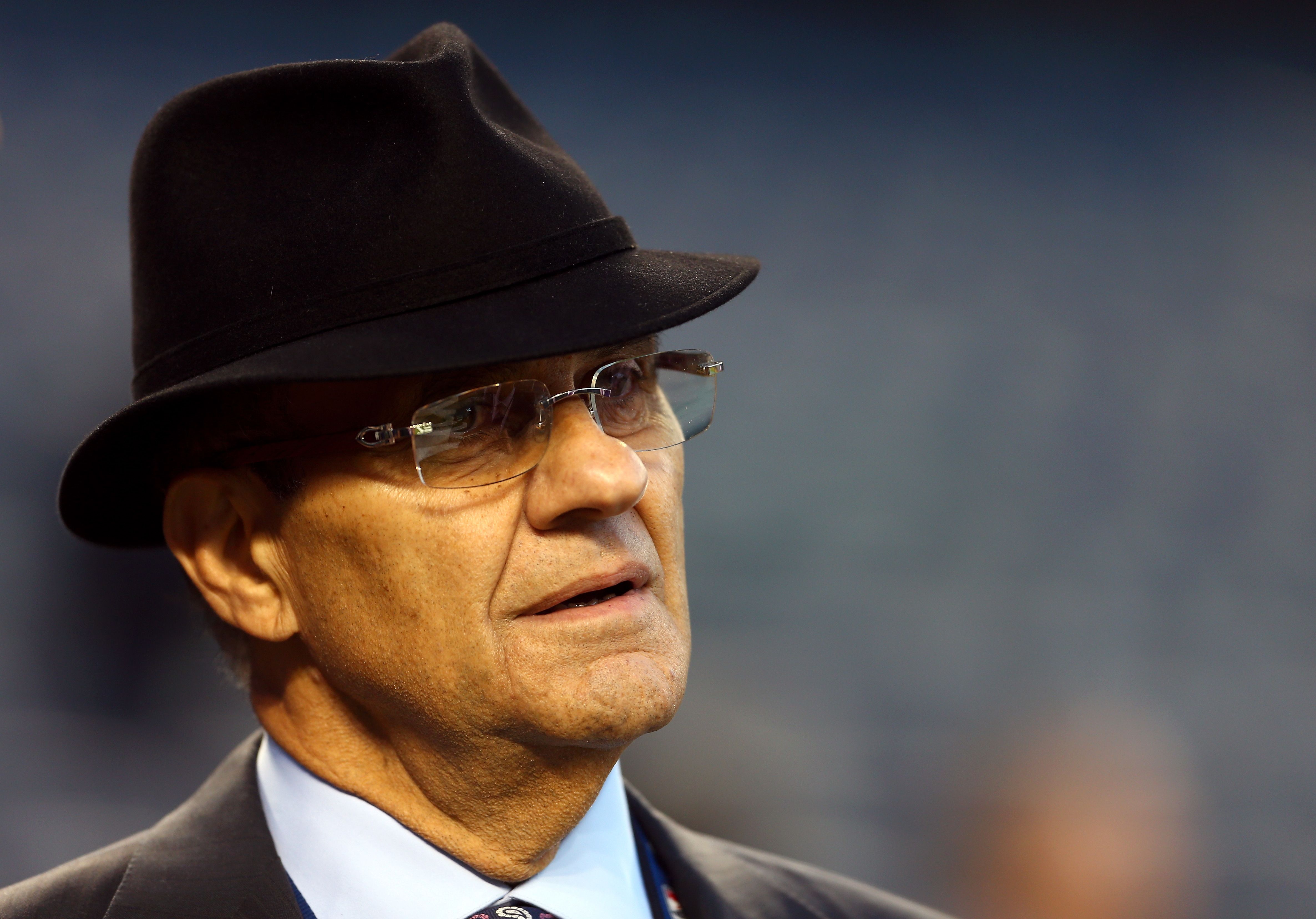 Joe Torre and VIPs tee off to help end domestic abuseÂ - Westfair