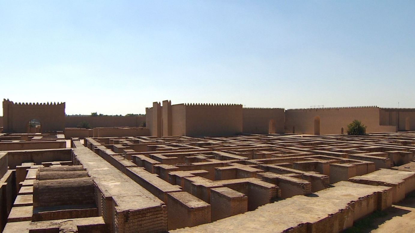Iraqi archaeologist Hai Katth Moussa said that during a massive reconstruction project in the early 1980s, Saddam Hussein began building a replica of the palace of Nebuchadnezzar II on top of the ruins of the ancient palace.
