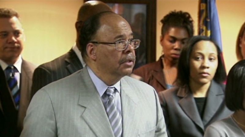 Ex-Atlanta Schools Superintendent Reports To Jail In Cheating Scandal | CNN