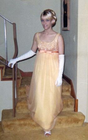 <a href="index.php?page=&url=http%3A%2F%2Fireport.cnn.com%2Fdocs%2FDOC-947808">Nikki C. Morris</a> wore a yellow dress and white gloves for her prom in 1967, but she says '60s fashion was too colorful for her taste. "I remember thinking that most of the dresses and the girls wearing them looked like Easter eggs," Morris says. "I wasn't a fan." 