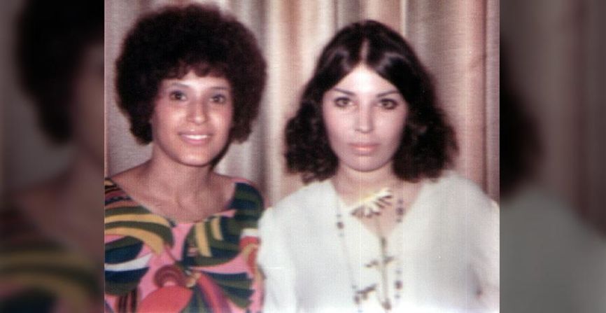 <a href="index.php?page=&url=http%3A%2F%2Fireport.cnn.com%2Fdocs%2FDOC-947498">Miriam Cintron</a>, right, used an iron and an ironing board to straighten her hair in 1968. "I preferred a more hippie look, but as I said, a clean hippie, not a shoeless one," she says.