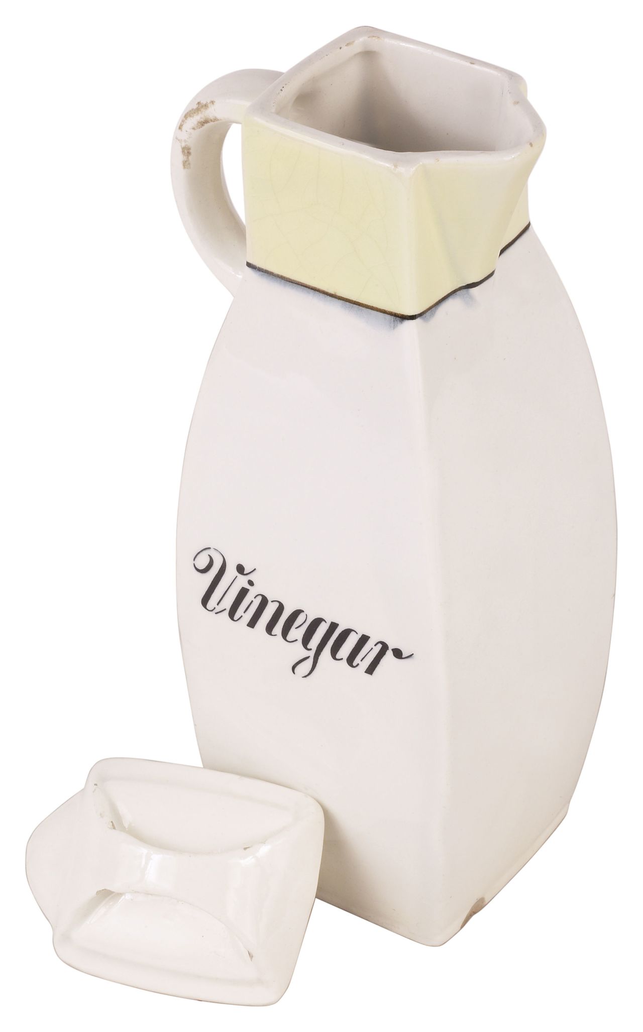 Vinegar is an effective deodorizer which kills yeast and bacteria that lead to body odor. But it has a pungent smell of its own. It's best used in solutions that include essential oils to mask the salad smell.
