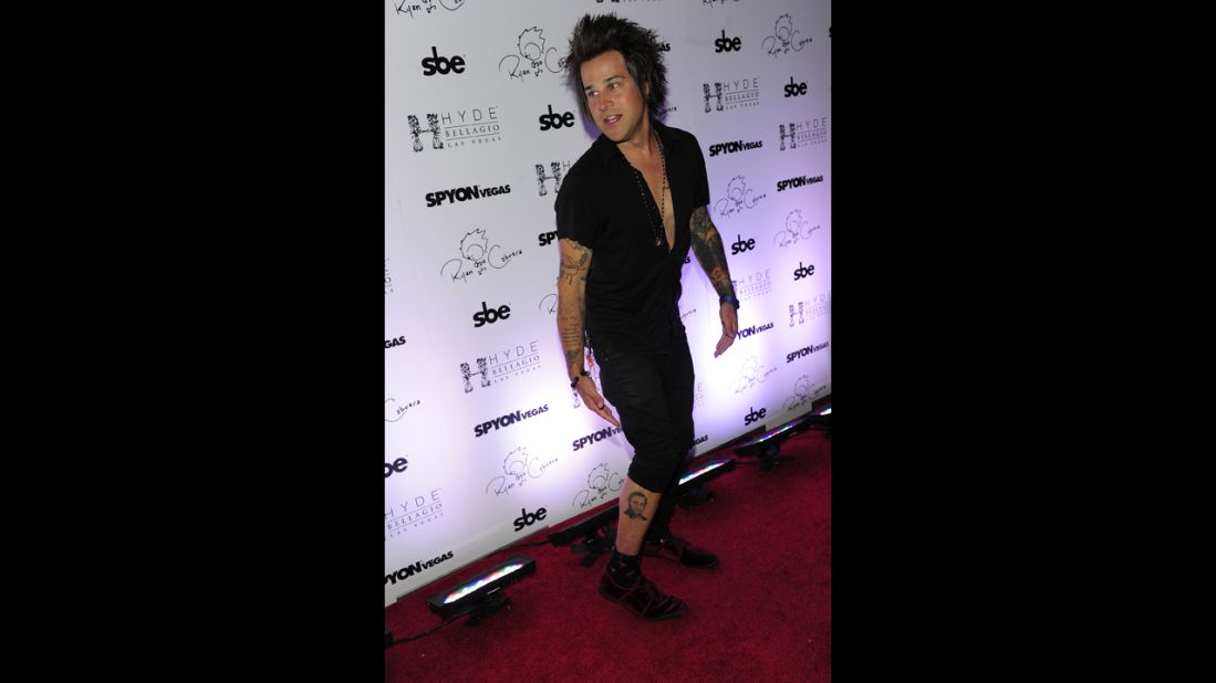 Thanks to a game Ryan Cabrera and his friends call "tattoo roulette," the singer is now walking around with a portrait of actor Ryan Gosling's face on his leg. "I consider it the Bentley of tattoos," Cabrera told the<a href="http://www.reviewjournal.com/columns-blogs/doug-elfman/cabrera-gets-tat-ryan-gosling" target="_blank" target="_blank"> Las Vegas Review-Journal.</a>