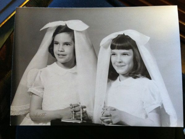 <a href="index.php?page=&url=http%3A%2F%2Fireport.cnn.com%2Fdocs%2FDOC-947432">Natalie Montanaro</a>, right, and her sister took a photo before their first Holy Communion in 1967. She says many women in the 1960s copied Jackie Kennedy's look. "Really, my favorite look was the short, cropped jackets with A-line knee-length skirts and a pillbox hat with gloves for church," she says.