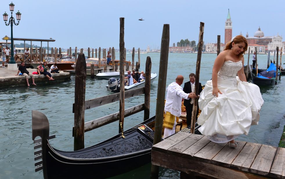 Get her on a gondola and there's no way she can say no. Since you already happen to be in one of the world's most romantic cities, why not seal the deal?