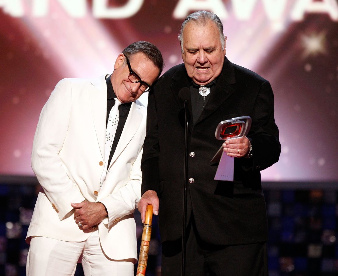 Robin Williams presents the Pioneer Award to actor Jonathan Winters at the TV Land Awards in 2008.