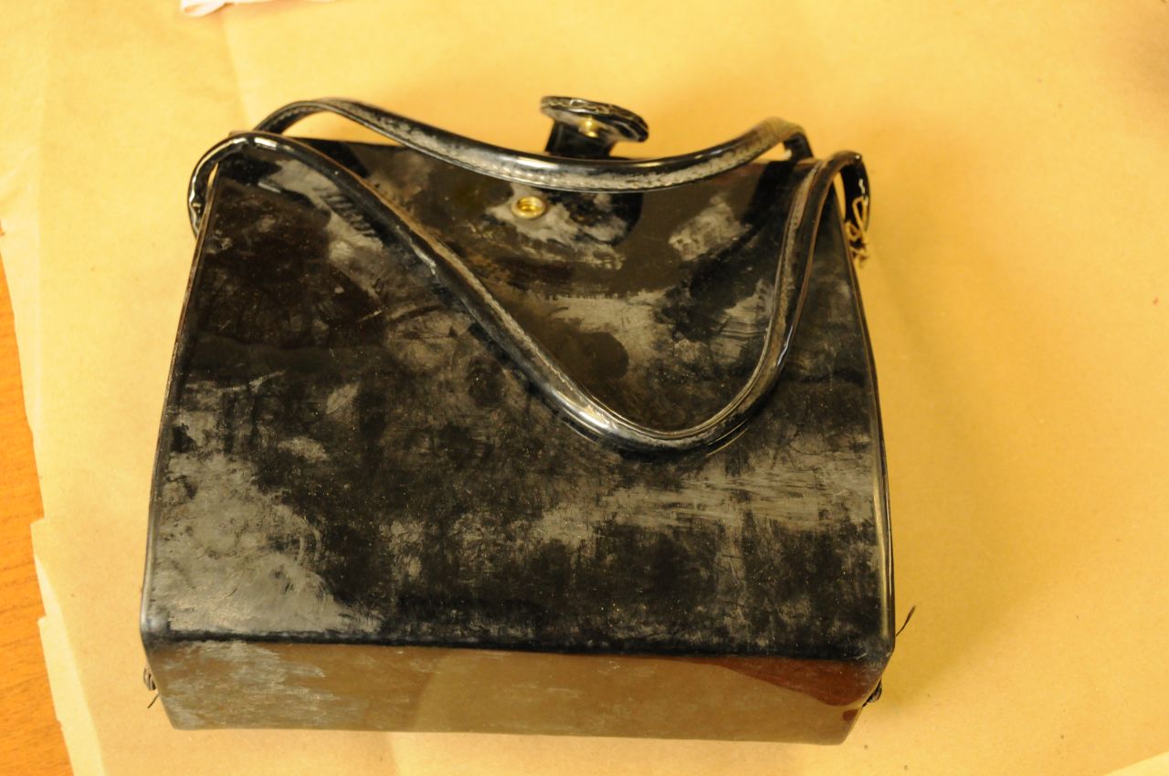 Searchers also found this patent leather handbag, which belonged to Garza. "It started escalating, knowing that when they found these things, something was definitely wrong," remembered Garza's cousin, Lynda de la Vina, who was 9 at the time.