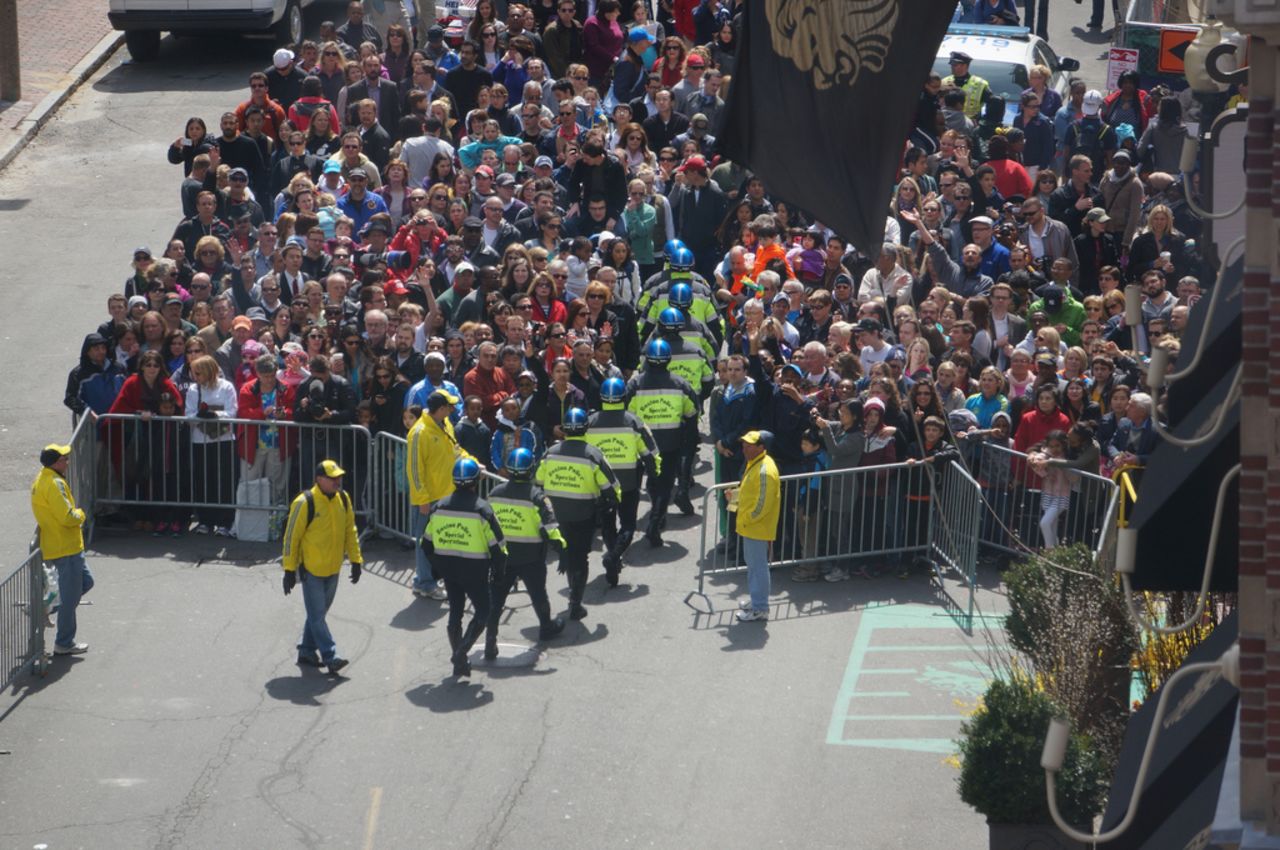 Officers enter the crowd.