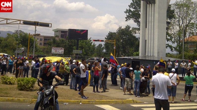 Protesters thronged the streets in San Cristobal to demonstrate their belief that "Capriles won," says opposition supporter <a href="index.php?page=&url=http%3A%2F%2Fireport.cnn.com%2Fdocs%2FDOC-956330">Jesus Colmenares</a>.