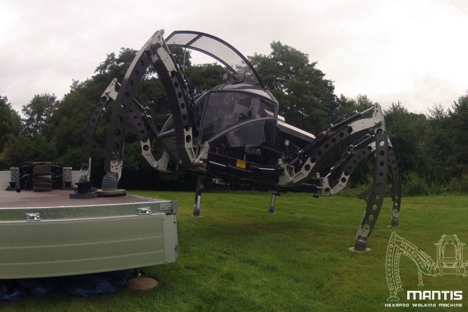 Mantis stands 2.8 meters (9.1 feet) tall and can be piloted manually from inside or remotely using Wi-Fi.