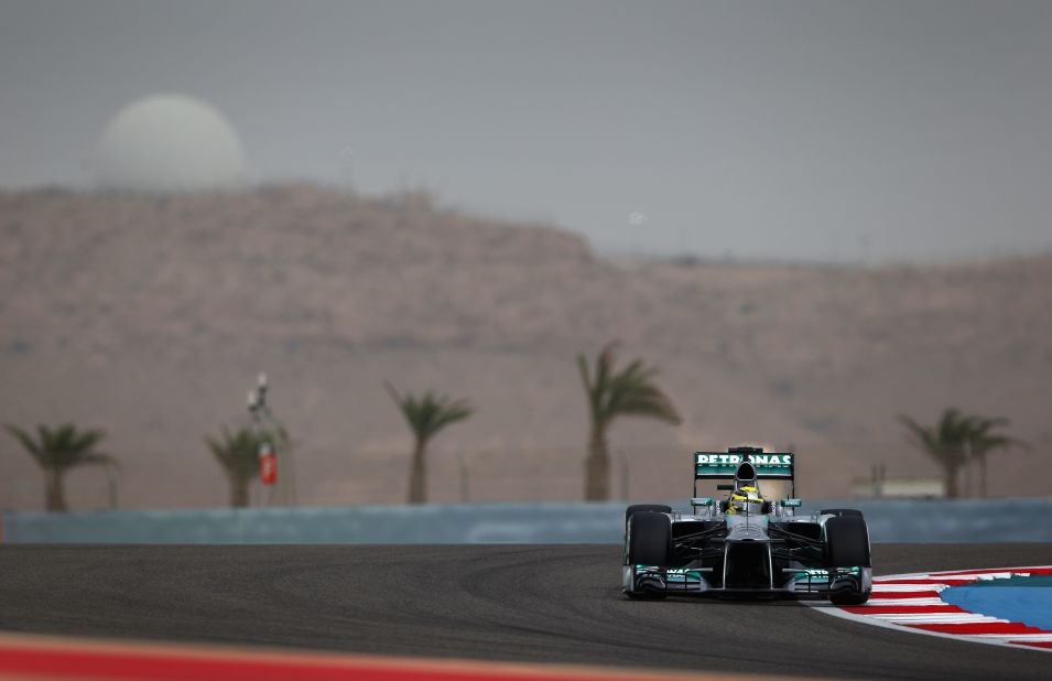 Nico Rosberg was fastest in Saturday qualifying to claim the second pole position of his career, and Mercedes' second in a row after Lewis Hamilton was quickest in Shanghai.
