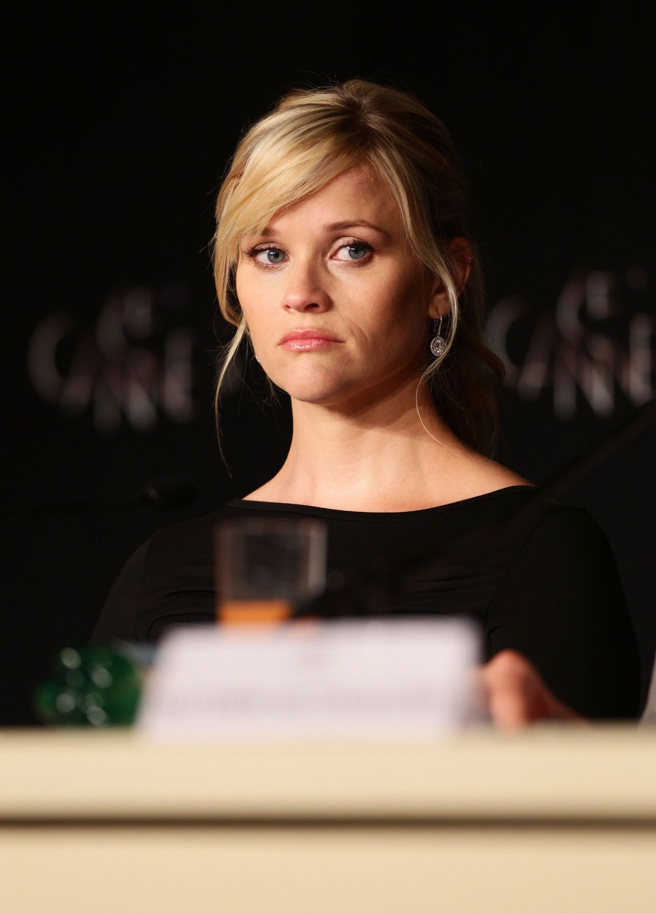 "I had someone correct my grammar once on a blind date, and within the first 10 minutes the date was over," Witherspoon said <a href="http://www.seventeen.com/entertainment/features/reese-witherspoon-how-do-you-know" target="_blank" target="_blank">during an interview with Seventeen Magazine.</a>"You just don't correct somebody's grammar. That's just not OK."