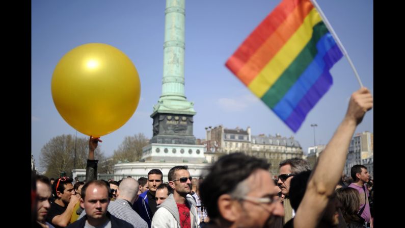 Thousands of people gather in support of the bill in Bastille Square on Sunday.