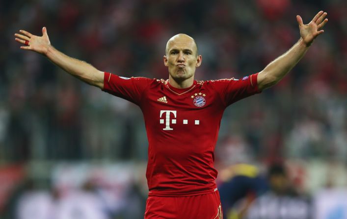 Robben added Bayern's third with 17 minutes remaining with a neat finish, despite teammate Muller clearly fouling Alba in the build up to the goal. Muller sent Alba sprawling as Robben went through on goal, but the effort was allowed to stand.
