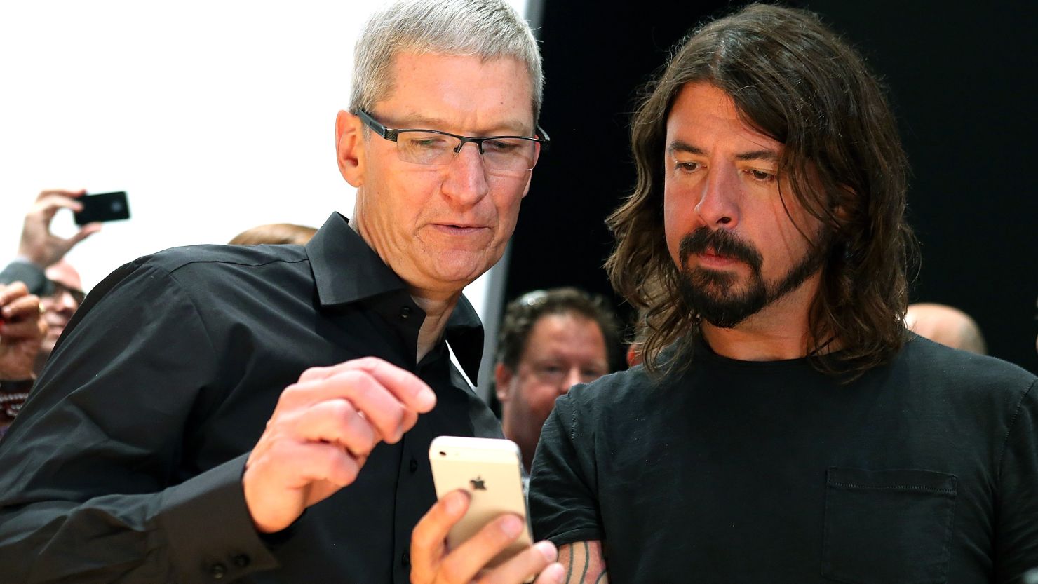 Apple CEO Tim Cook talked iPhone 5 with musician Dave Grohl in September. For a hefty sum, you can chat with Cook, too.