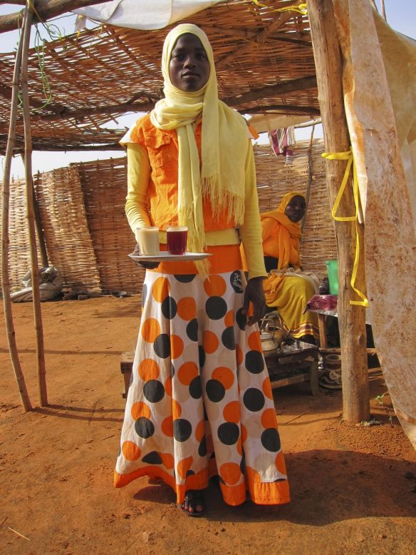  The traditional Sudanese clothing is the toub -- many meters of cloth that's wrapped around the body and head.