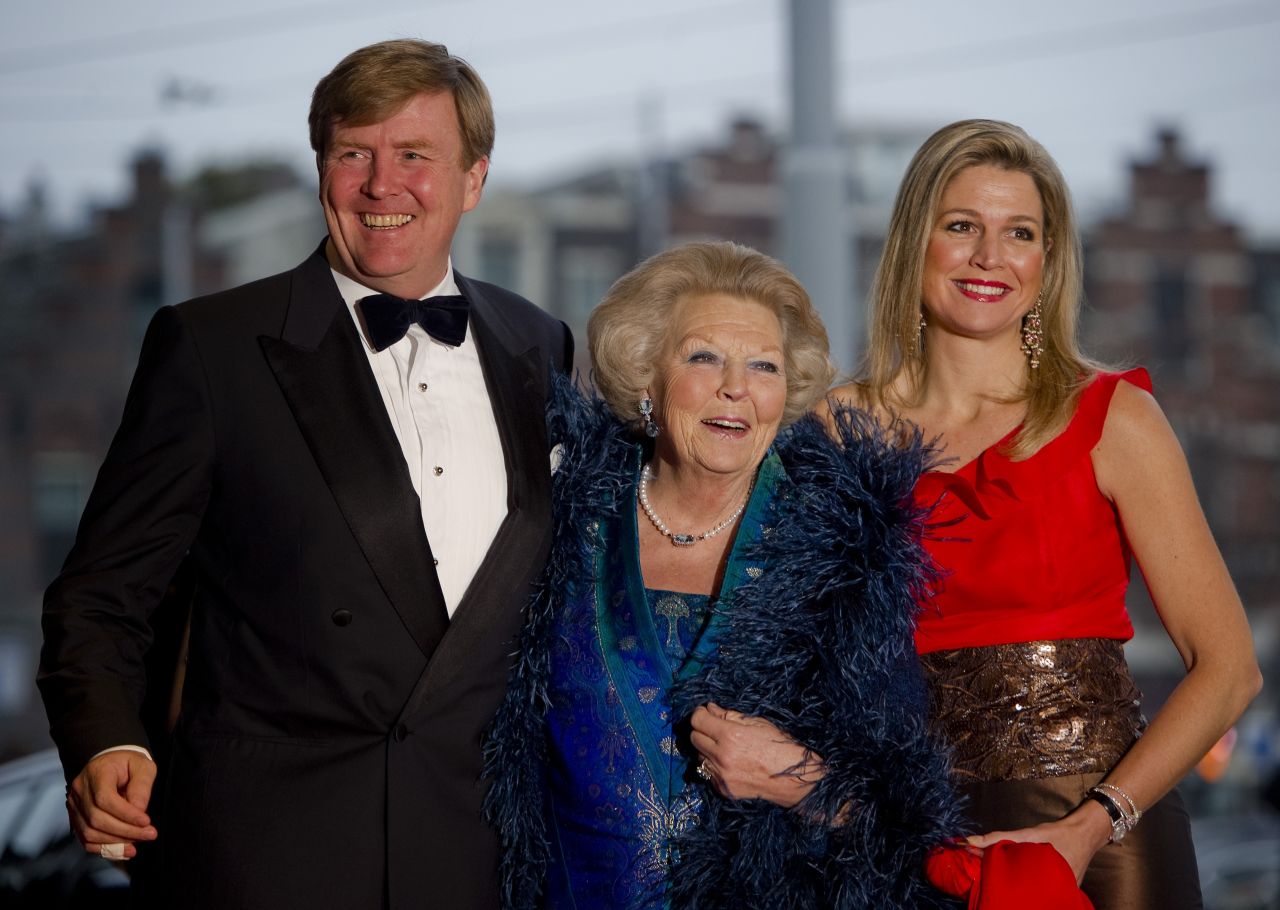 Willem-Alexander, Beatrix and Maxima arrive for the 125th anniversary of the Concertgebouw concert hall and orchestra in Amsterdam on April 10, 2013.