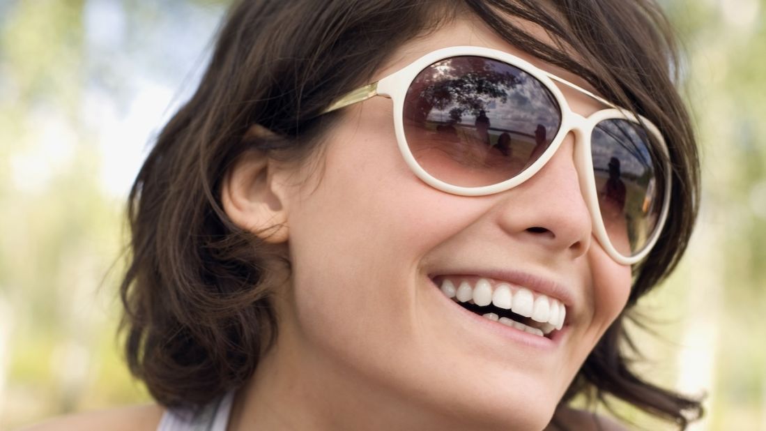 Sunglasses physically block airborne allergens from blowing into -- and irritating -- your eyes, especially on windy days.<br /><br /><a href="http://www.health.com/health/gallery/0,,20352313,00.html" target="_blank" target="_blank">Health.com: 10 worst plants for your allergies</a>