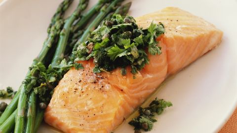 Participants in a German study who consumed the highest amount of a type of omega-3 fatty acid called EPA (found in fatty fish, like salmon) had a lower risk of developing hay fever. This substance might quash allergy symptoms by reducing inflammation in the body, Ogden says.<br /><br />Don't eat fish regularly? Taking an omega-3 supplement with EPA can also help, she says.