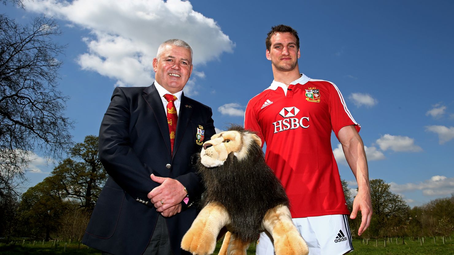 Welshman Sam Warburton has been chosen to skipper the Lions by coach Warren Gatland