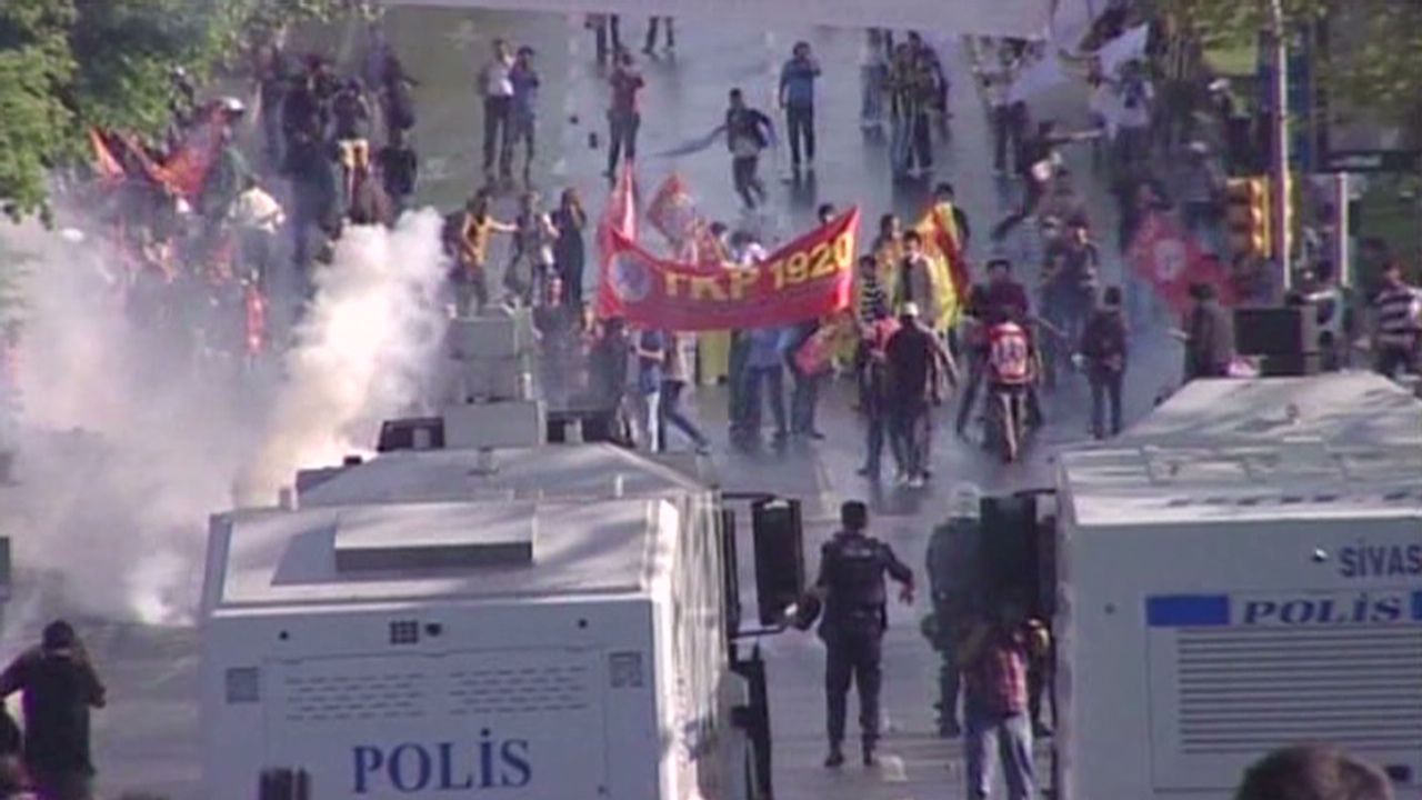 vo turkey may day clashes_00002111.jpg