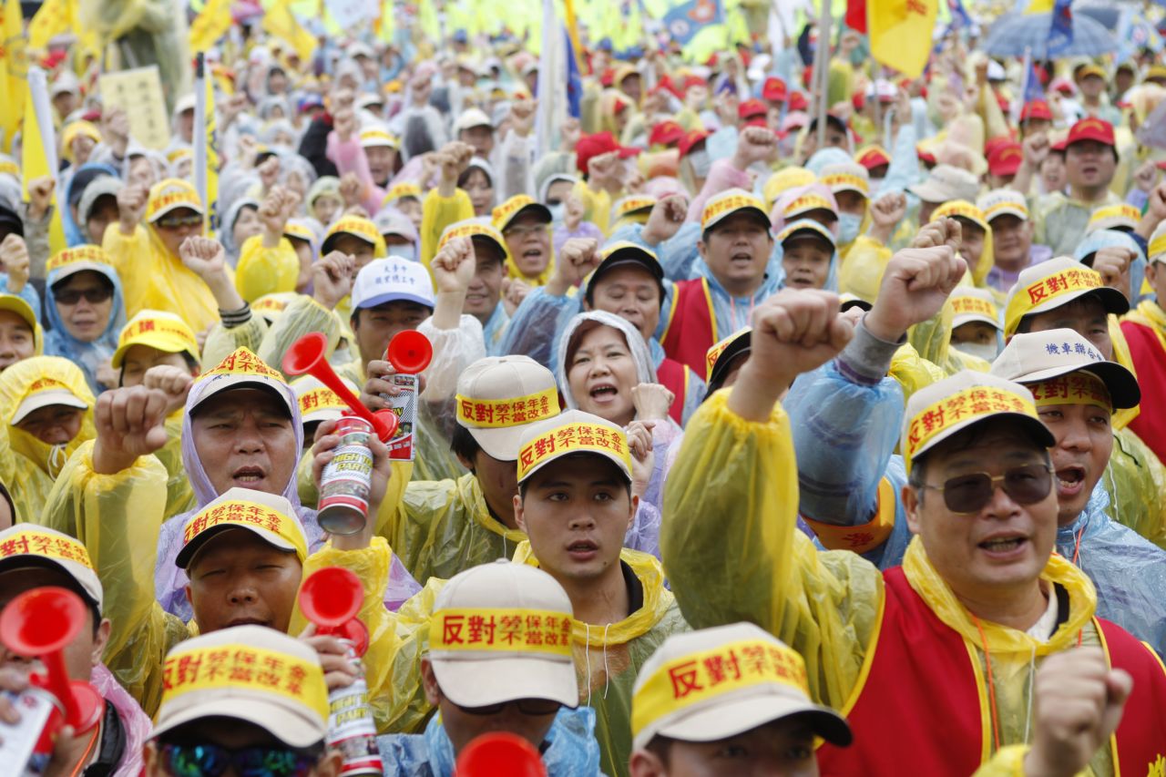 In Taipei, Taiwan, more than 20,000 workers staged a protest against President Ma Ying-jeou's pension reforms.