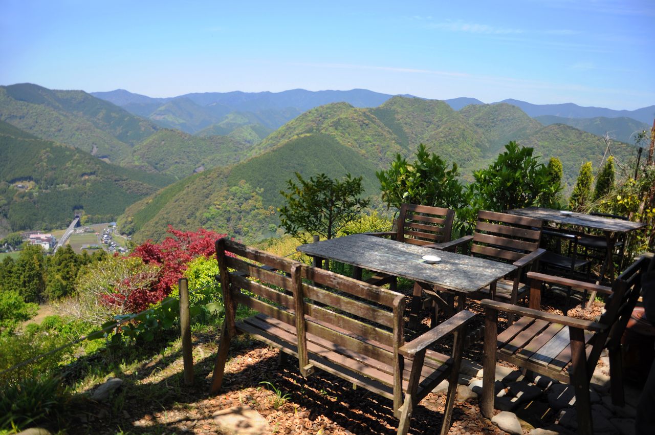One of the obstacles that may hinder your journey: excellent views at Kiri-no-Sato Takahara lodge make it hard to leave.