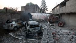 CNNE mexico explosion aftermath burnt cars