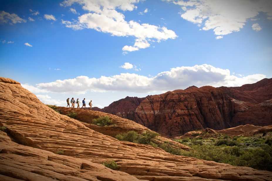 At Red Mountain Resort in Utah, your daily exercise will take place amid some of the country's most dazzling rock formations, mountain peaks and black lava gardens.