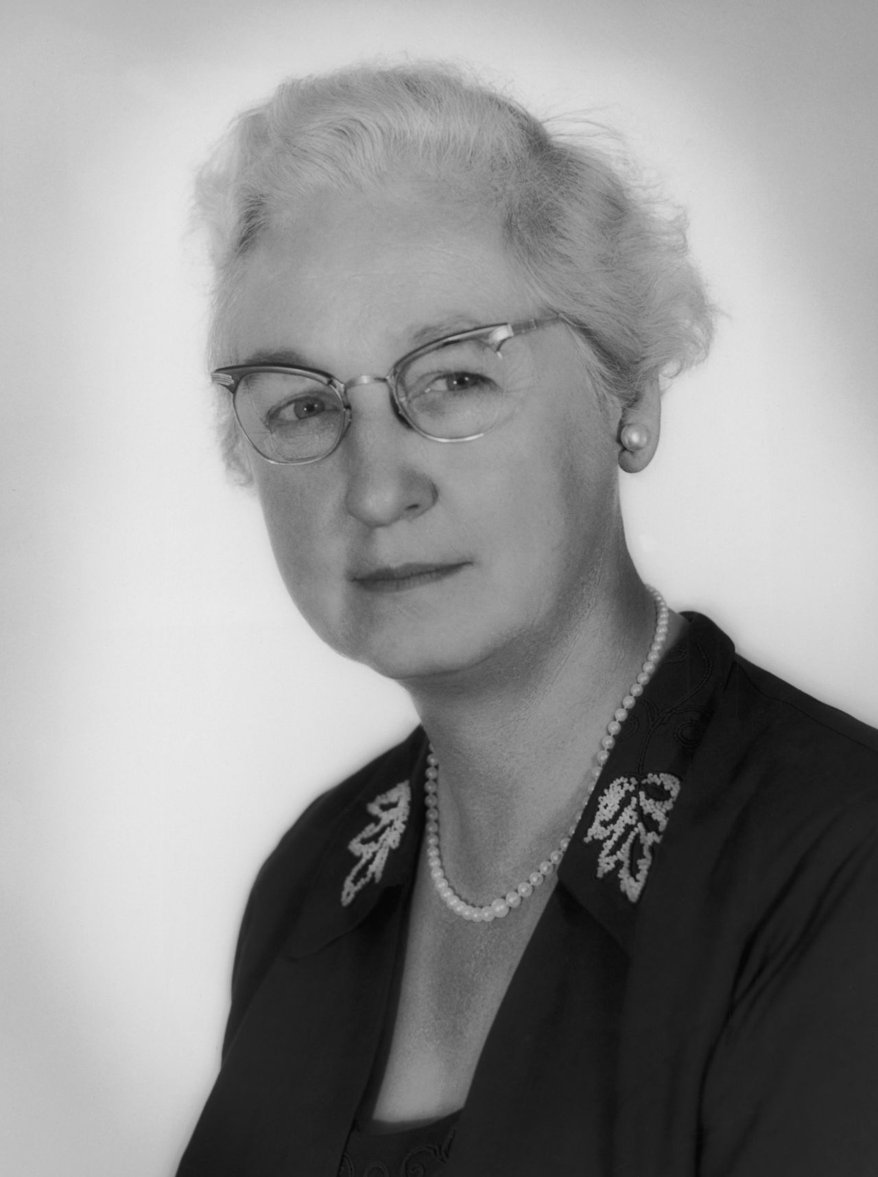 American doctor <a href="http://www.nlm.nih.gov/changingthefaceofmedicine/physicians/biography_12.html" target="_blank" target="_blank">Virginia Apgar</a> (1909-1974) developed the first system of tests, known as the Apgar score, to assess the health of newborn babies. She was also the first woman to be a full professor at the Columbia University College of Physicians and Surgeons.
