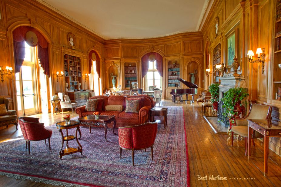 Today, Oheka Castle houses a hotel, where rates range from $395 to $1,095. There's a <a href="http://www.oheka.com/weekday_packages/" target="_blank" target="_blank">"Gatsby"-themed package</a> available, and <a href="http://www.oheka.com/tours/" target="_blank" target="_blank">public tours are offered by appointment.</a> In the 1920s, Kahn and his family hosted lavish parties for the rich, famous and well-connected in the 127-room chateau. At one time the family employed 126 full-time servants.