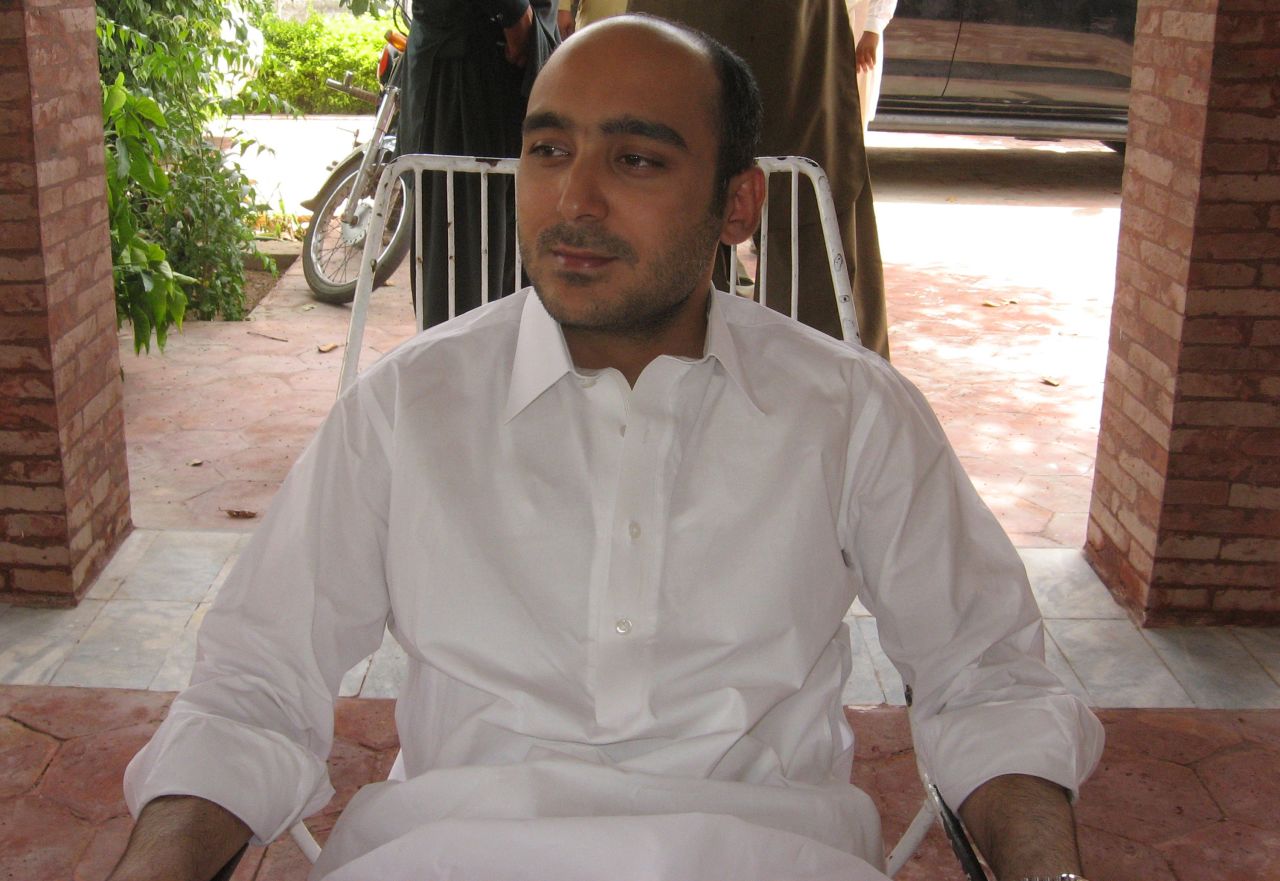 Ali Haider Gilani, a son of former Pakistani Prime Minister Yousuf Raza Gilani, was kidnapped by gunmen while canvassing for votes in Multan on the final day of campaigning.