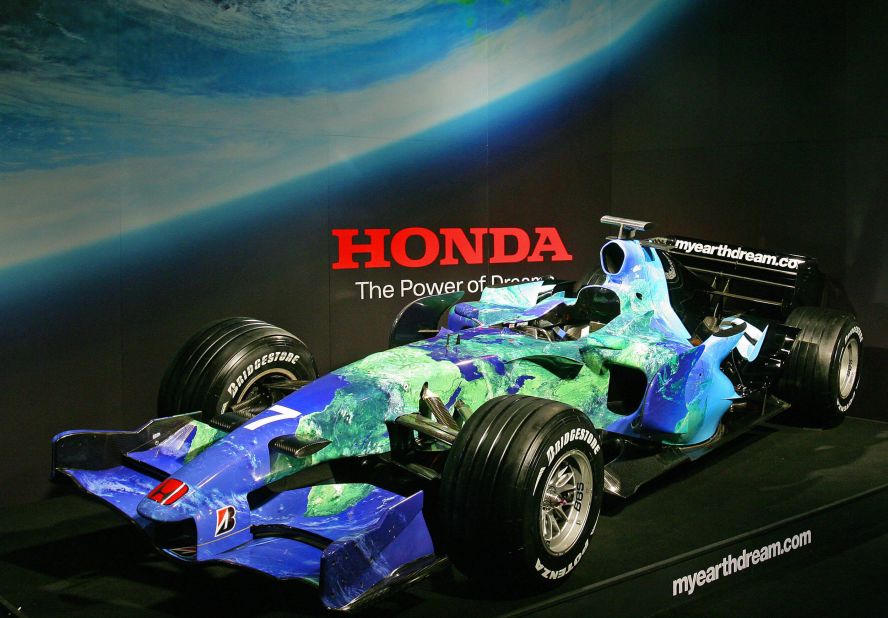 Honda underlined its interest in greener issues with its "Earth Car." The livery was made up of pledges from its F1 fans to make environmental changes to their lifestyle. The car, which ran in 2007, was also unusual as it did not feature advertising on race days.